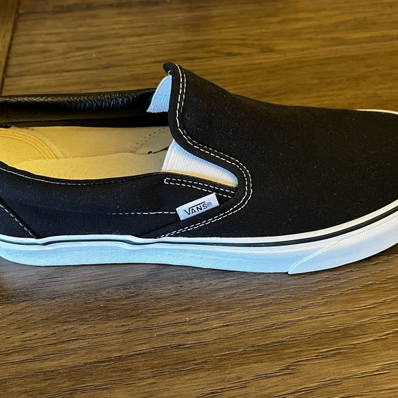 Authentic Vans Black and White Size 10. New without box, never worn. - Picture 5 of 7